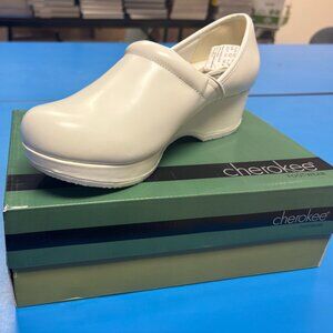 Cherokee Women’s White Nursing Clogs – Wedge Heel – Size 8 "NEW"